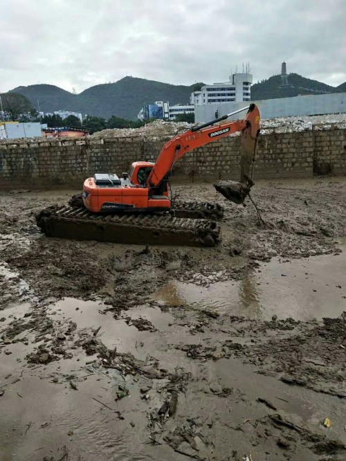 咸陽(yáng)市河道清淤挖掘機(jī)出租在哪里？