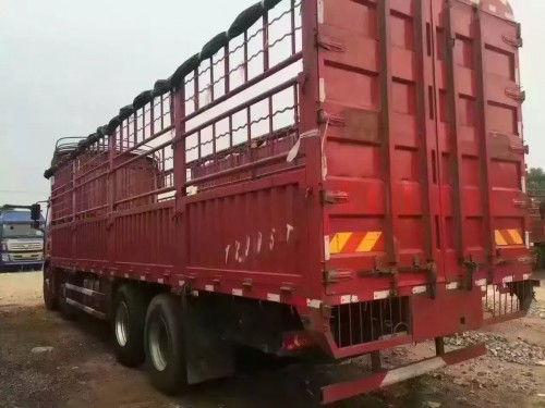 日照到明山物流冷鏈車